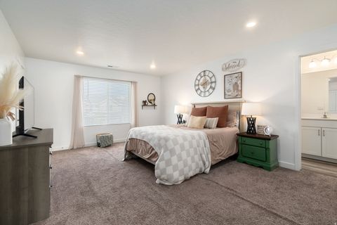 Tiny photo for 1063 E DORY BOAT RD, Saratoga Springs, UT 84045 (MLS # 2150893)