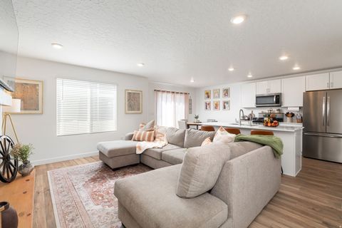 Photo of 1063 E DORY BOAT RD, Saratoga Springs, UT 84045 (MLS # 2150893)