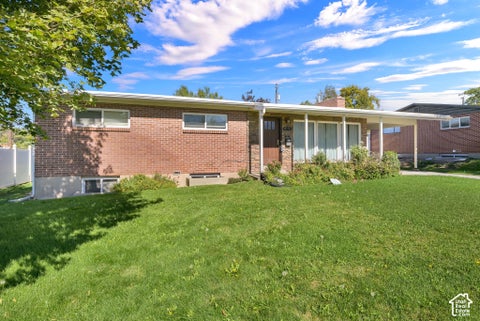 Tiny photo for 4193 S 1865 E, Holladay, UT 84124 (MLS # 2190339)