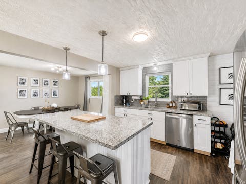 Tiny photo for 4401 S JEFFERSON AVE, South Ogden, UT 84403 (MLS # 2172144)