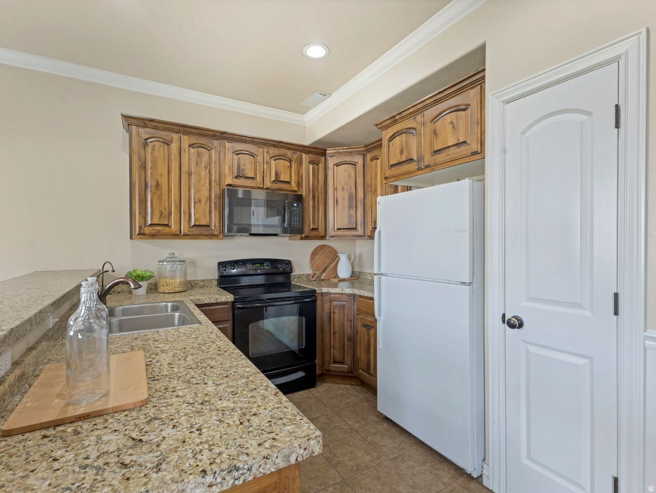 MAPLEWOOD - Residential