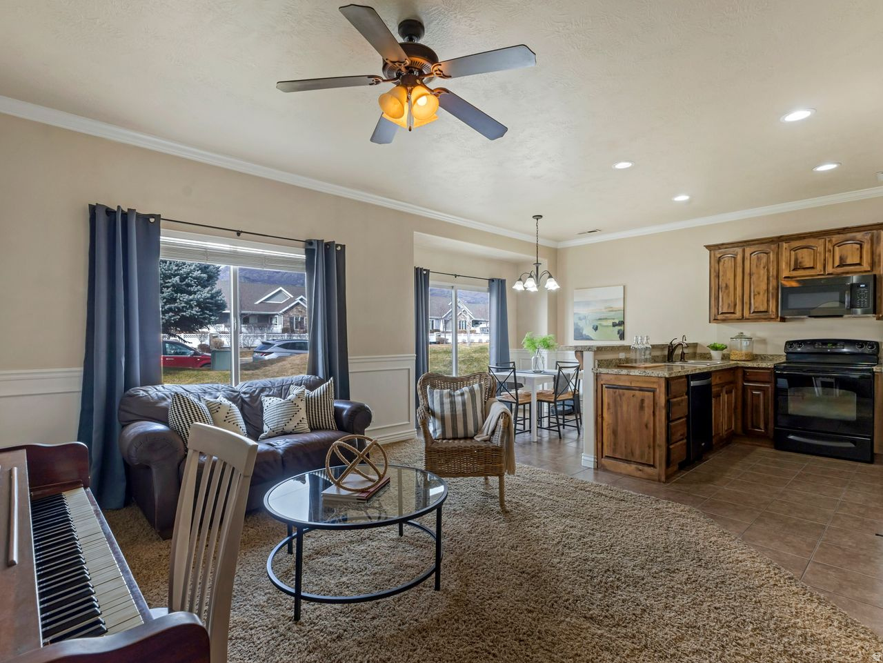 MAPLEWOOD - Residential