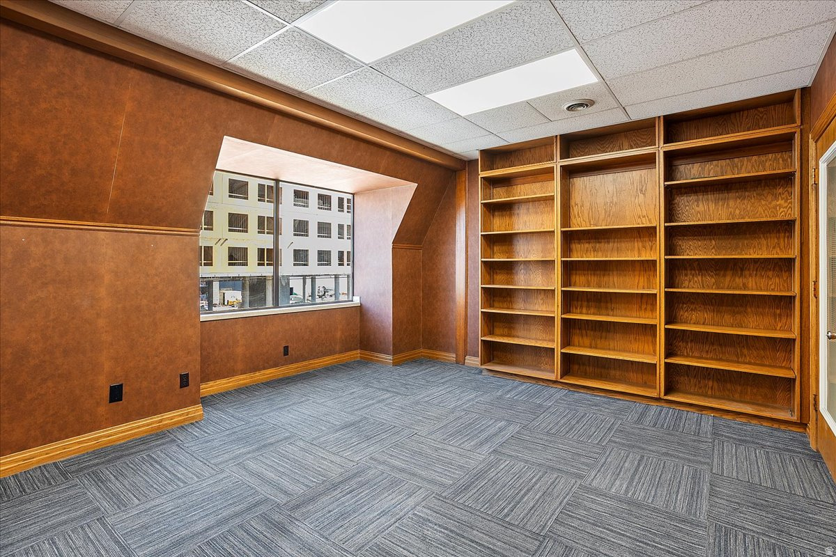 BAMBERGER SQUARE - Commercial Lease