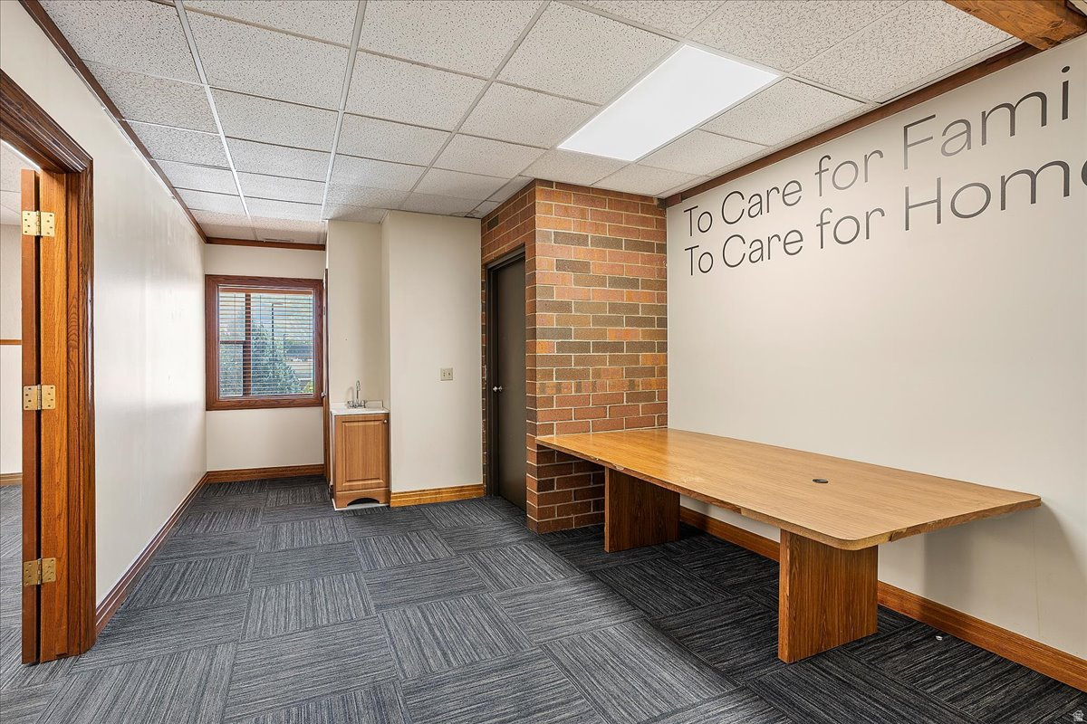 BAMBERGER SQUARE - Commercial Lease