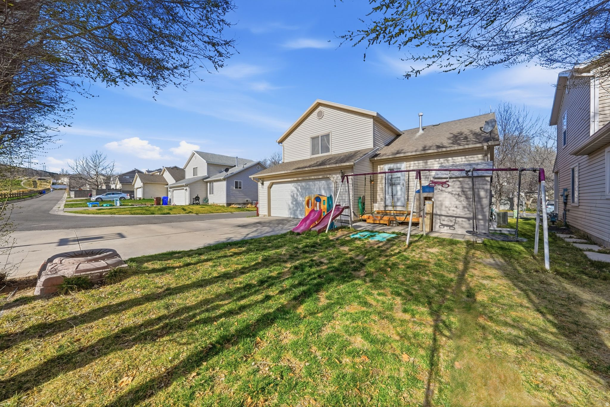 CHIMNEY ROCK AT RED HAWK RANCH - Residential