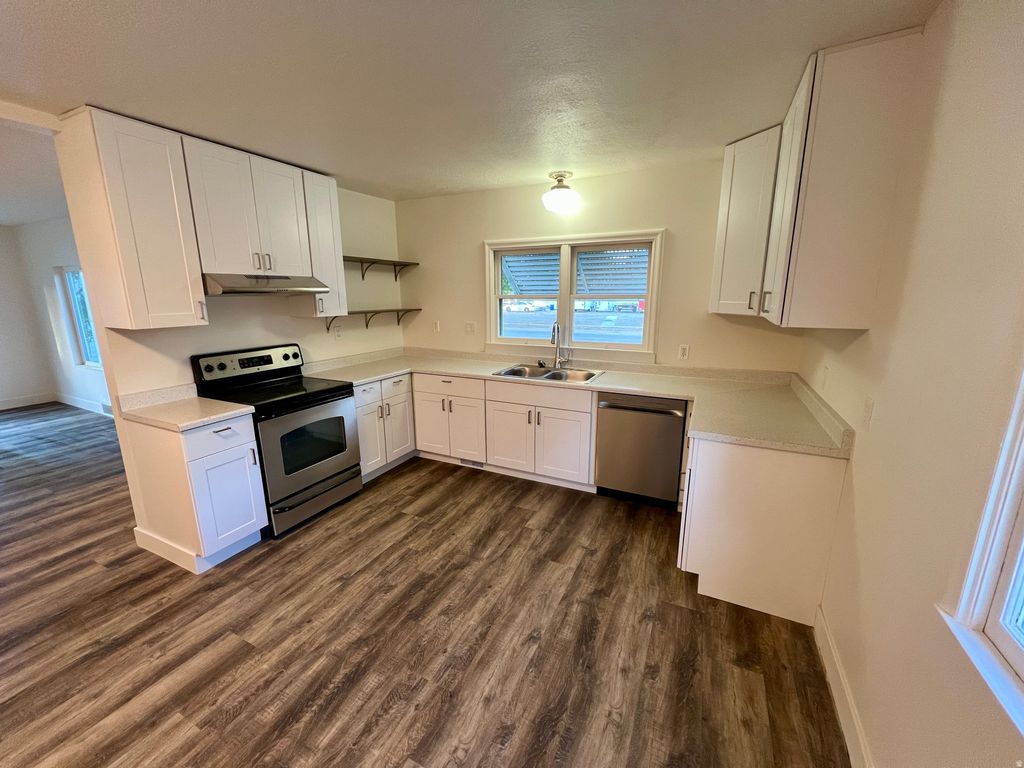 Photo of 144 S 100 W, Tremonton, UT 84337 (MLS # 2133356)