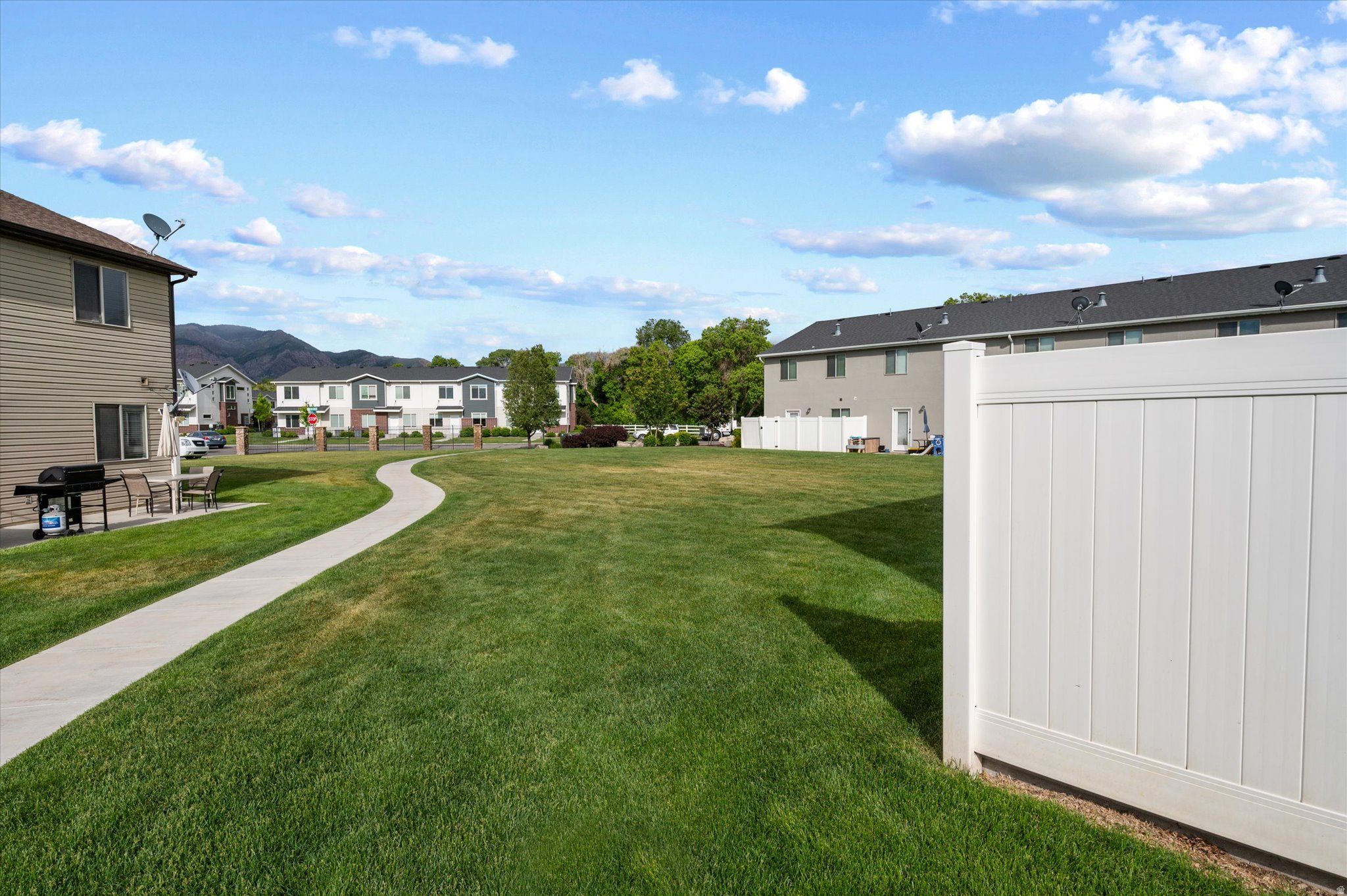 CAMELOT COVE - Residential