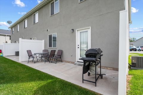 Tiny photo for 1122 W EXCALIBUR WAY S, West Haven, UT 84401 (MLS # 2159498)