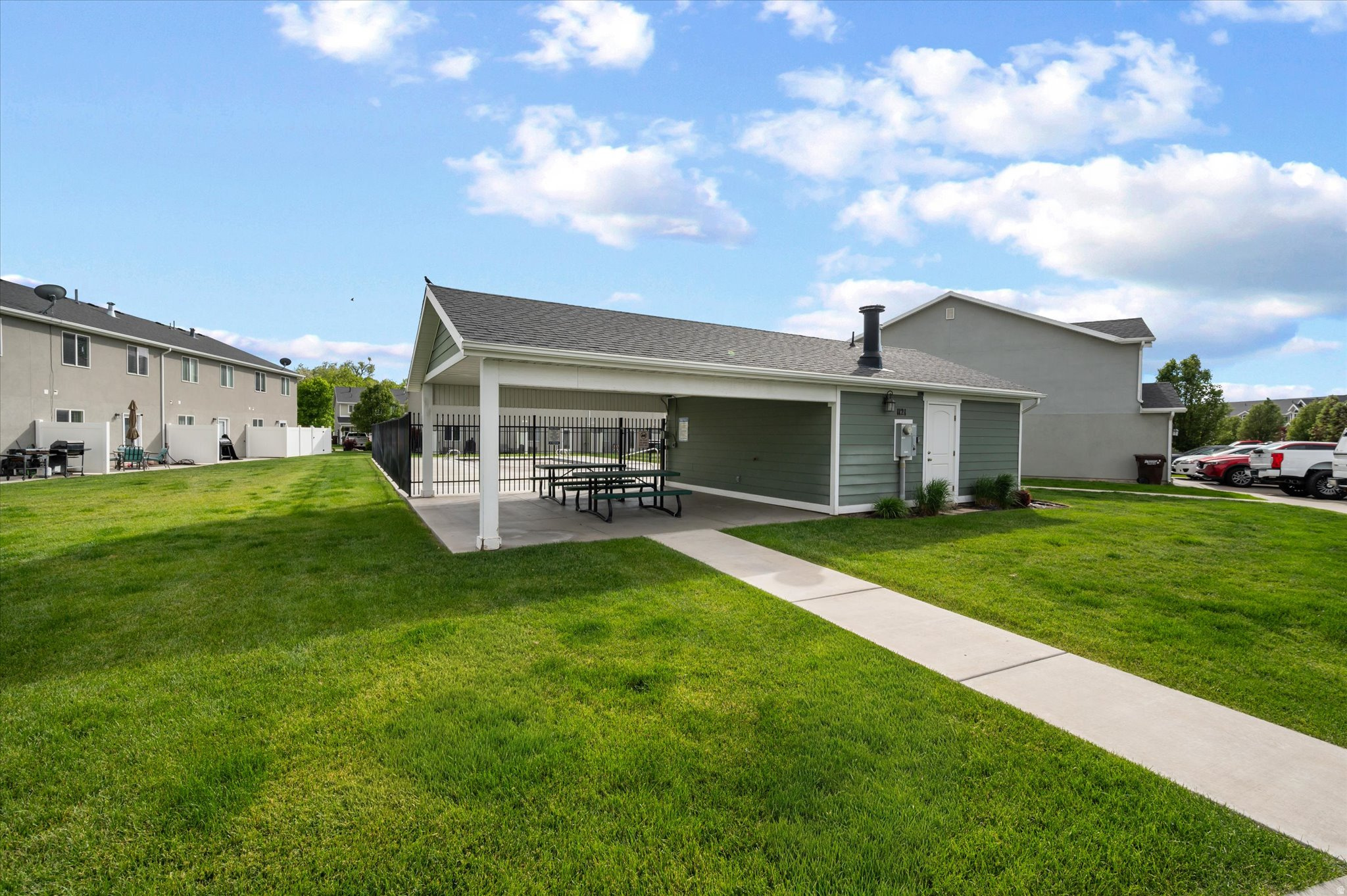 CAMELOT COVE - Residential