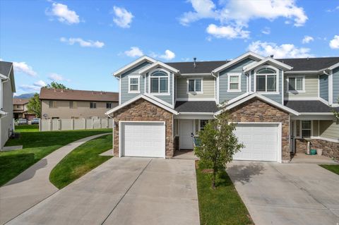 Photo of 1122 W EXCALIBUR WAY S, West Haven, UT 84401 (MLS # 2159498)