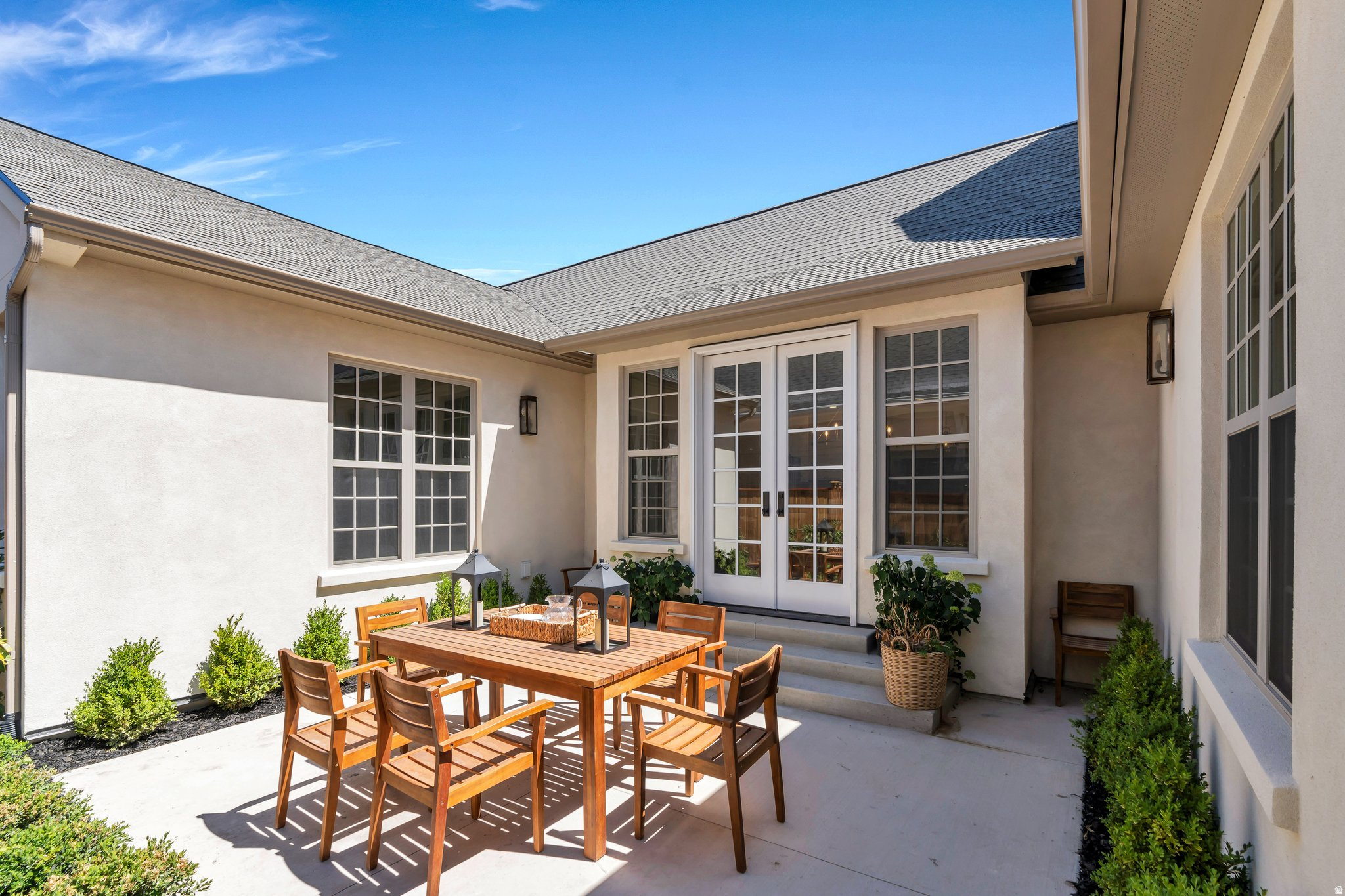 HOLDAWAY FIELDS - Residential