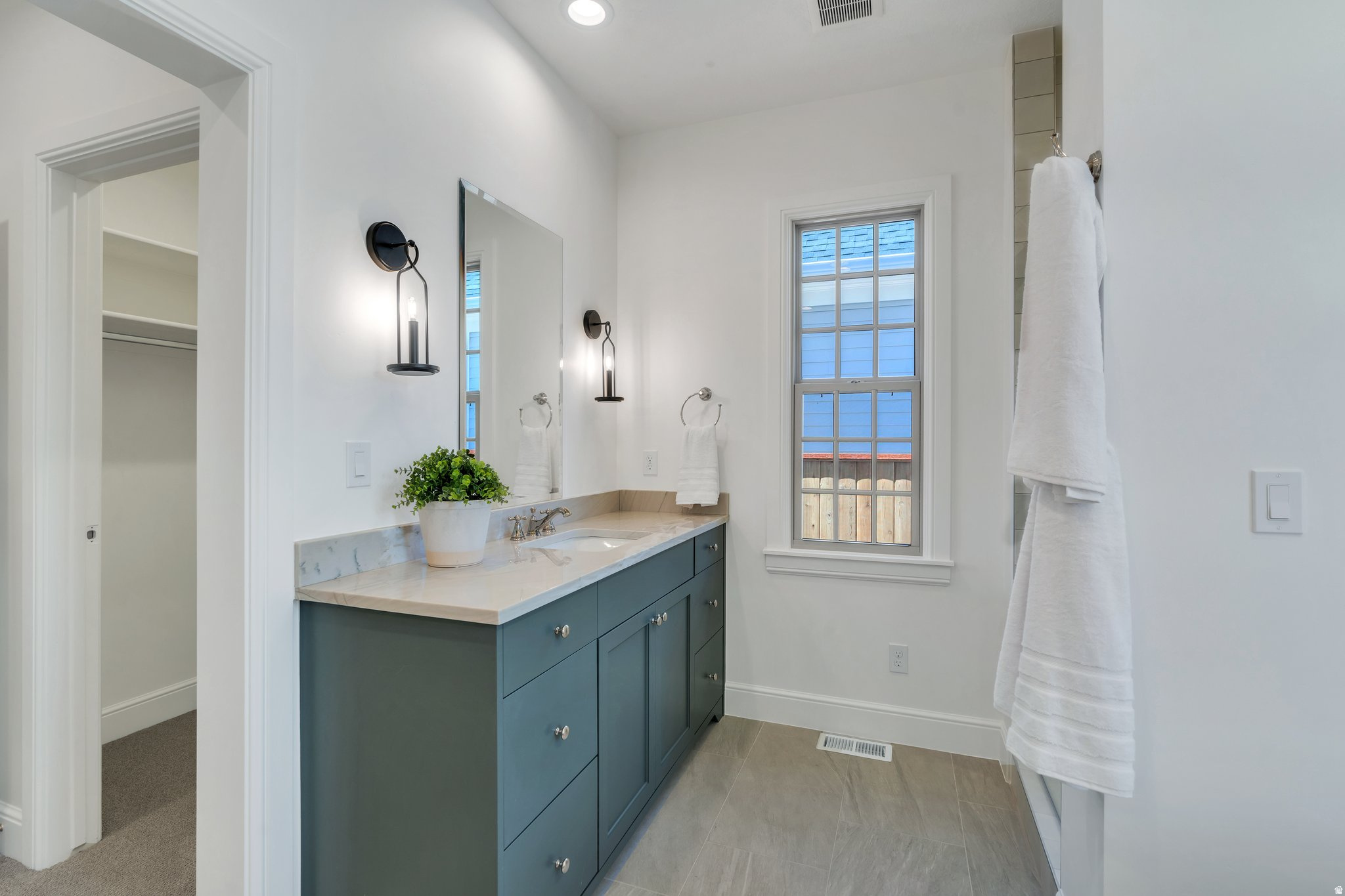 HOLDAWAY FIELDS - Residential