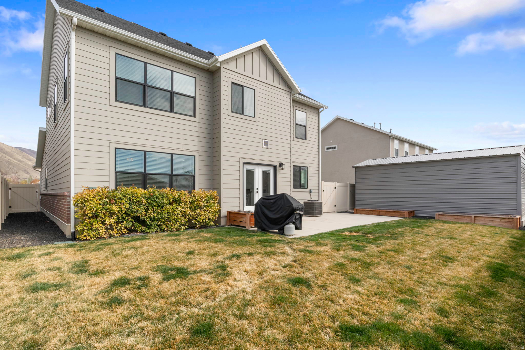 THE GRASSLANDS - Residential