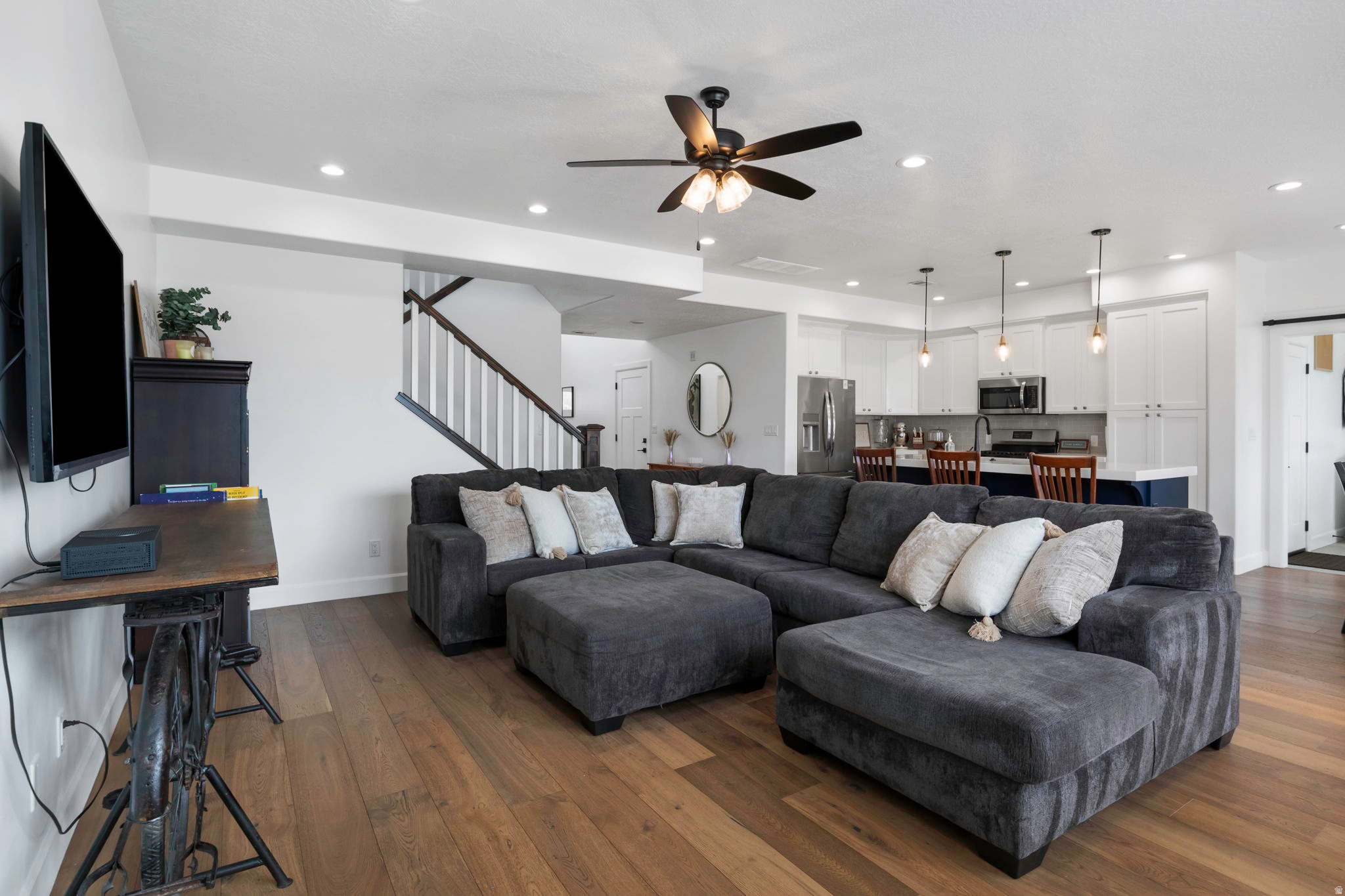 THE GRASSLANDS - Residential