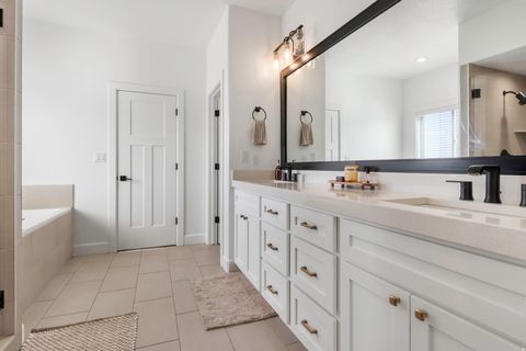 Tiny photo for 163 N 750 W, Springville, UT 84663 (MLS # 2146653)