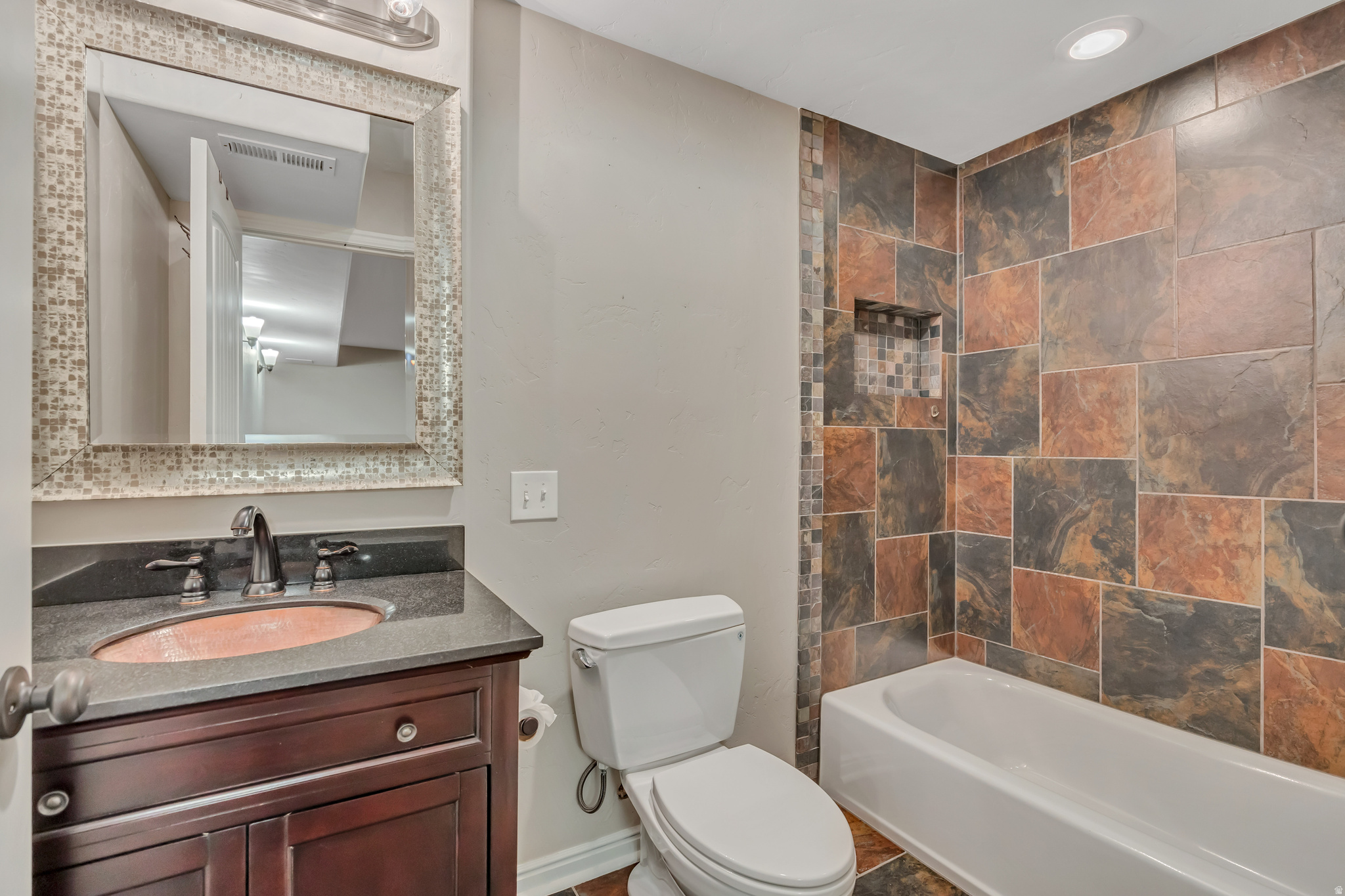 SPANISH VISTA - Residential