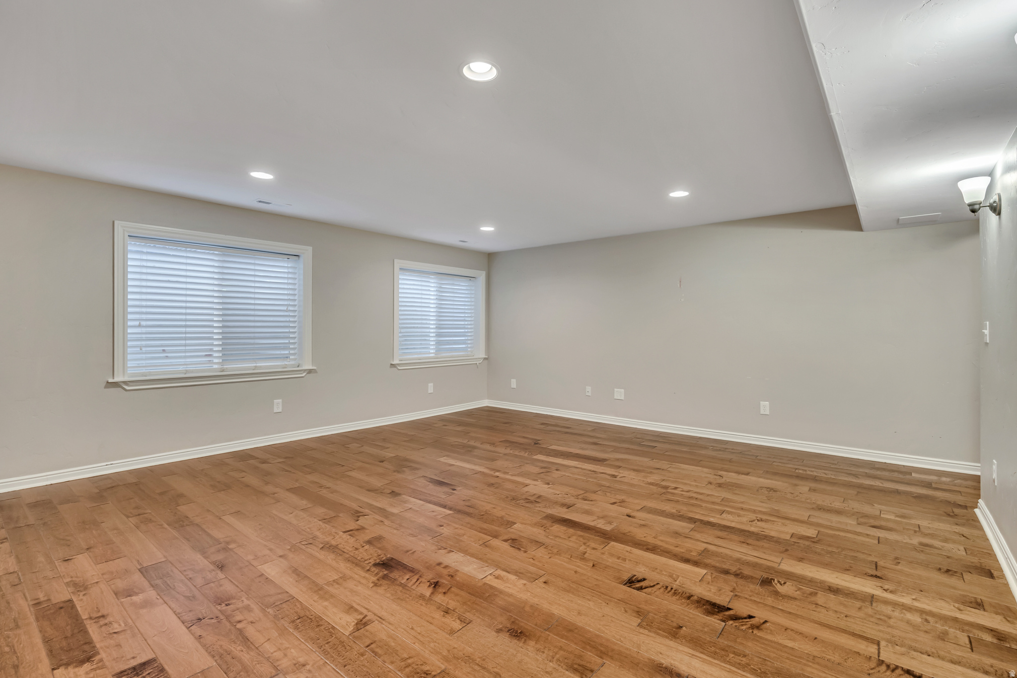 SPANISH VISTA - Residential