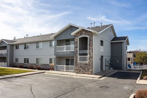 Tiny photo for 3992 S CHASE BROOKE LN E #102, Salt Lake City, UT 84107 (MLS # 2135274)