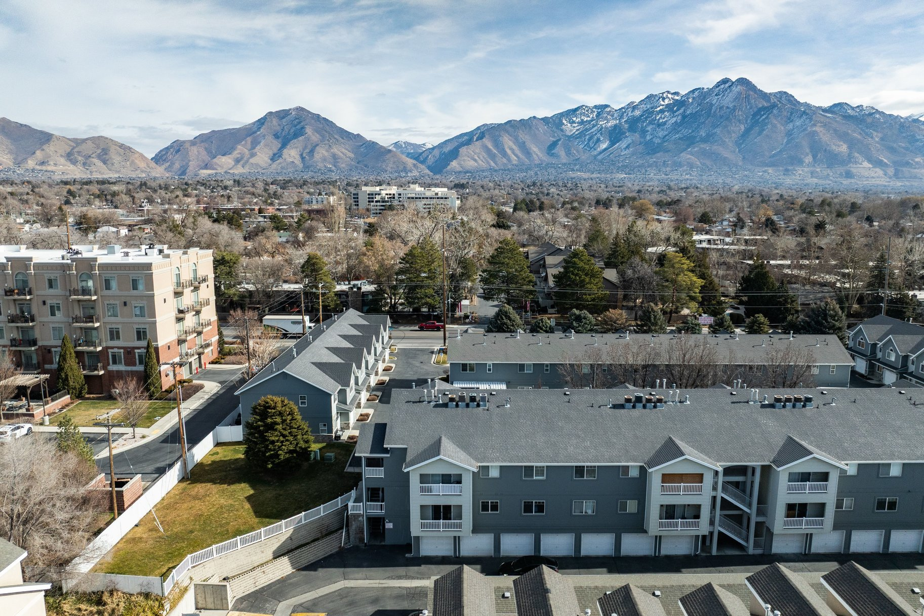 CHASE CREEK CONDOS - Residential