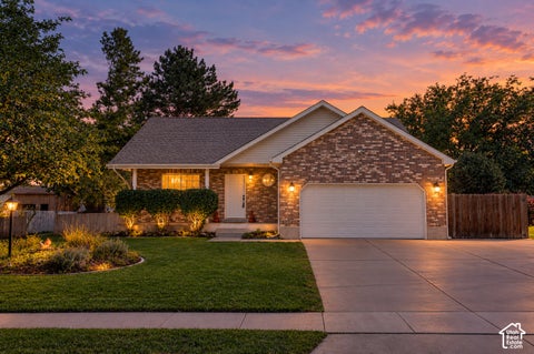 Photo of 3925 W DUNKELD ST S, South Jordan, UT 84095 (MLS # 2187522)