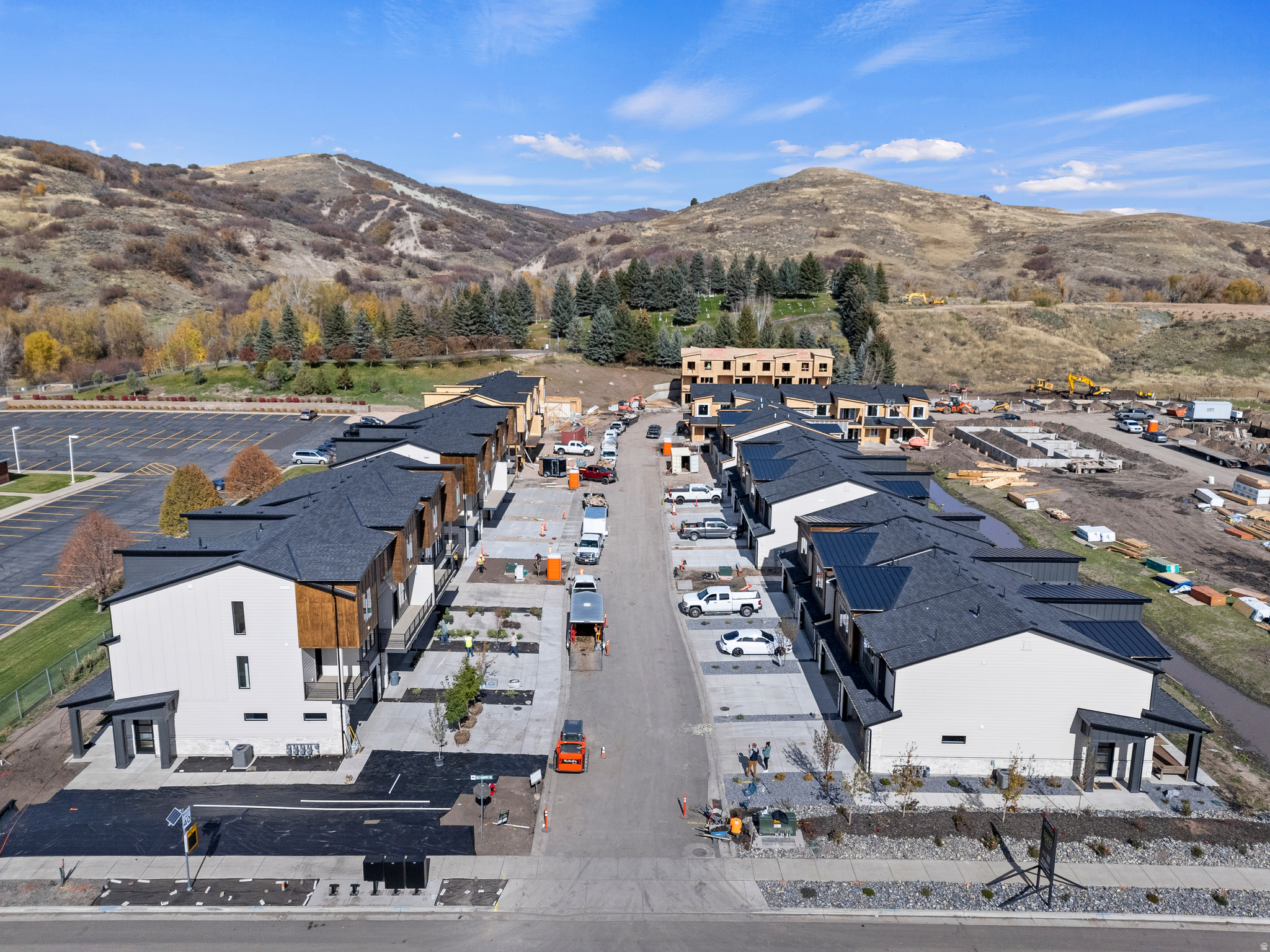 PEAKS TOWNHOMES - Residential