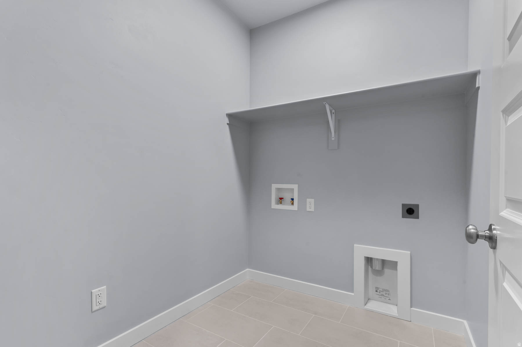 BROADVIEW SHORES 820 - Residential