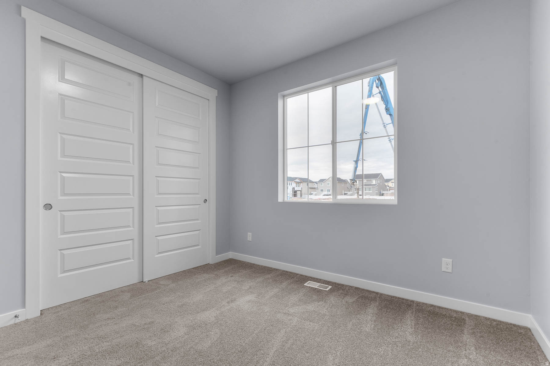 BROADVIEW SHORES 820 - Residential