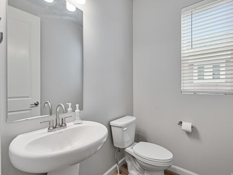 Tiny photo for 6044 W 11800 S, South Jordan, UT 84009 (MLS # 2150542)