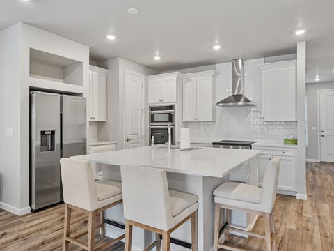 Tiny photo for 6044 W 11800 S, South Jordan, UT 84009 (MLS # 2150542)