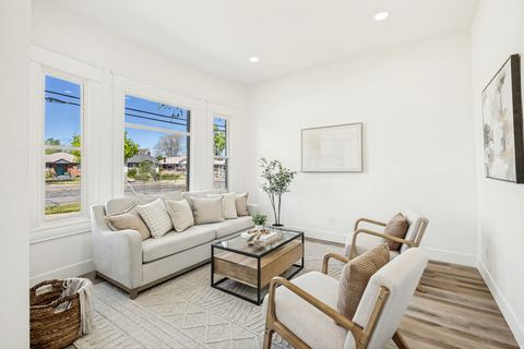 Photo of 350 N 1000 W, Salt Lake City, UT 84116 (MLS # 2155674)