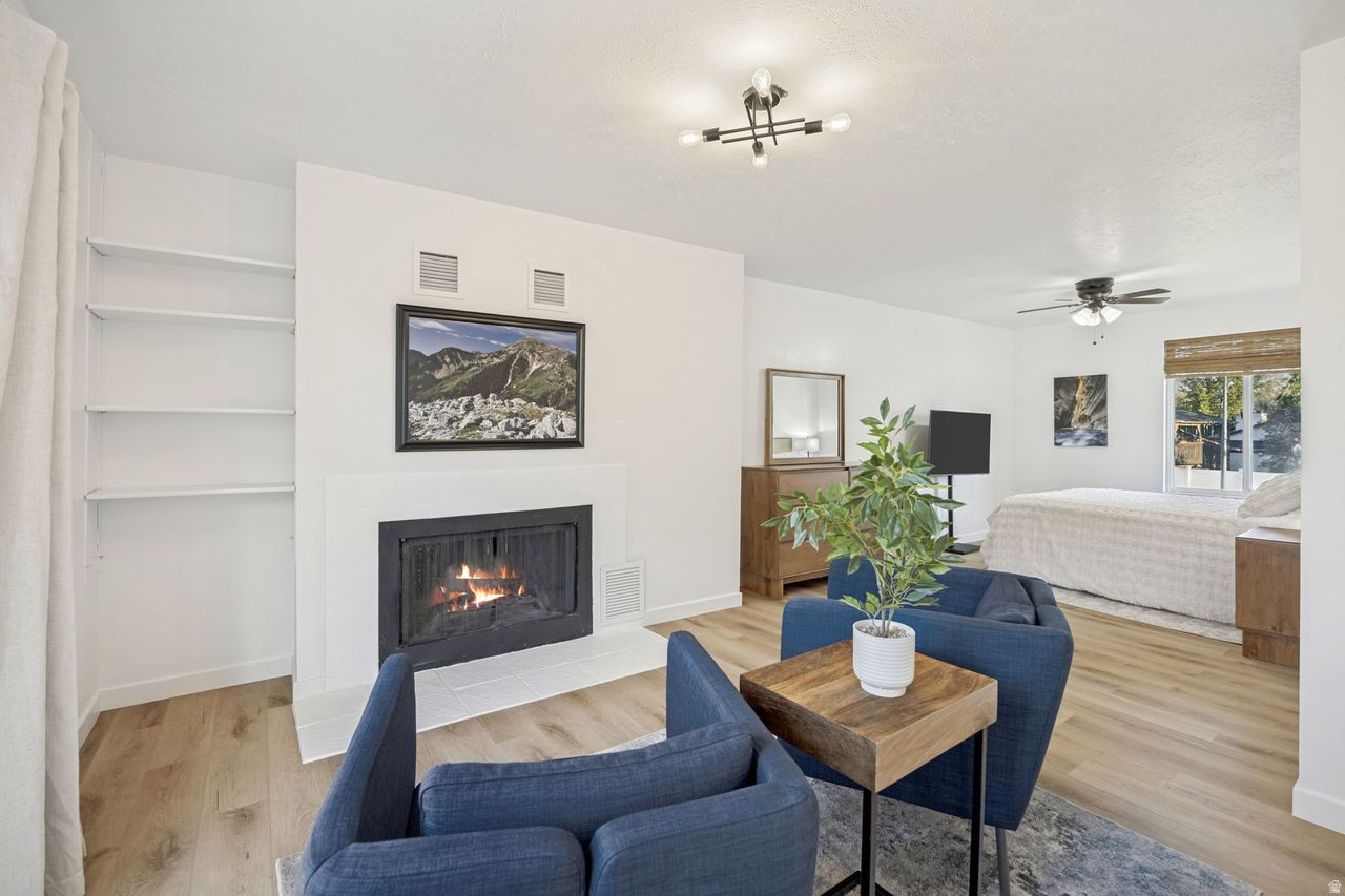 WHITE CITY - Residential