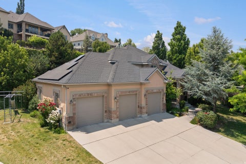 Tiny photo for 11486 S MARKRIDGE CIR W, South Jordan, UT 84095 (MLS # 2161070)