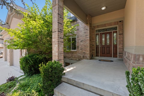 Tiny photo for 11486 S MARKRIDGE CIR W, South Jordan, UT 84095 (MLS # 2161070)