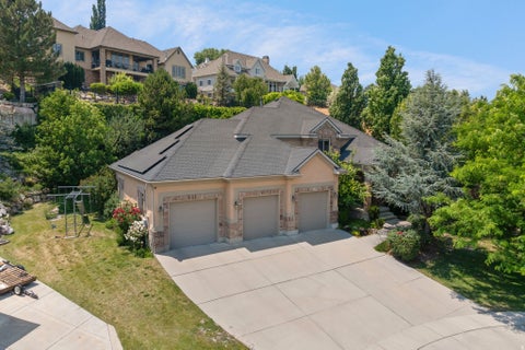 Tiny photo for 11486 S MARKRIDGE CIR W, South Jordan, UT 84095 (MLS # 2161070)