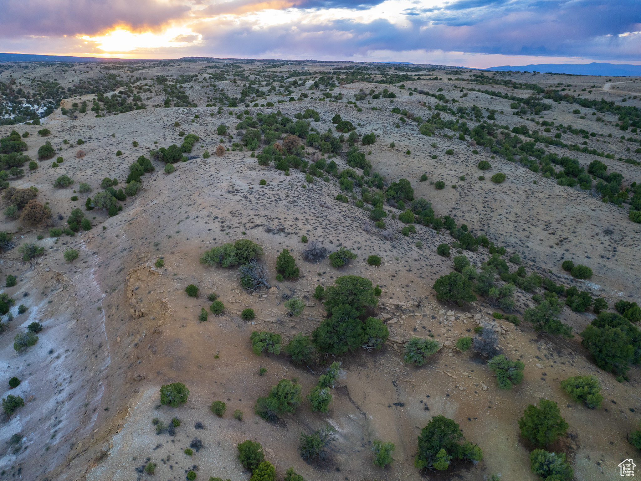MOONDANCE RANCH - Land