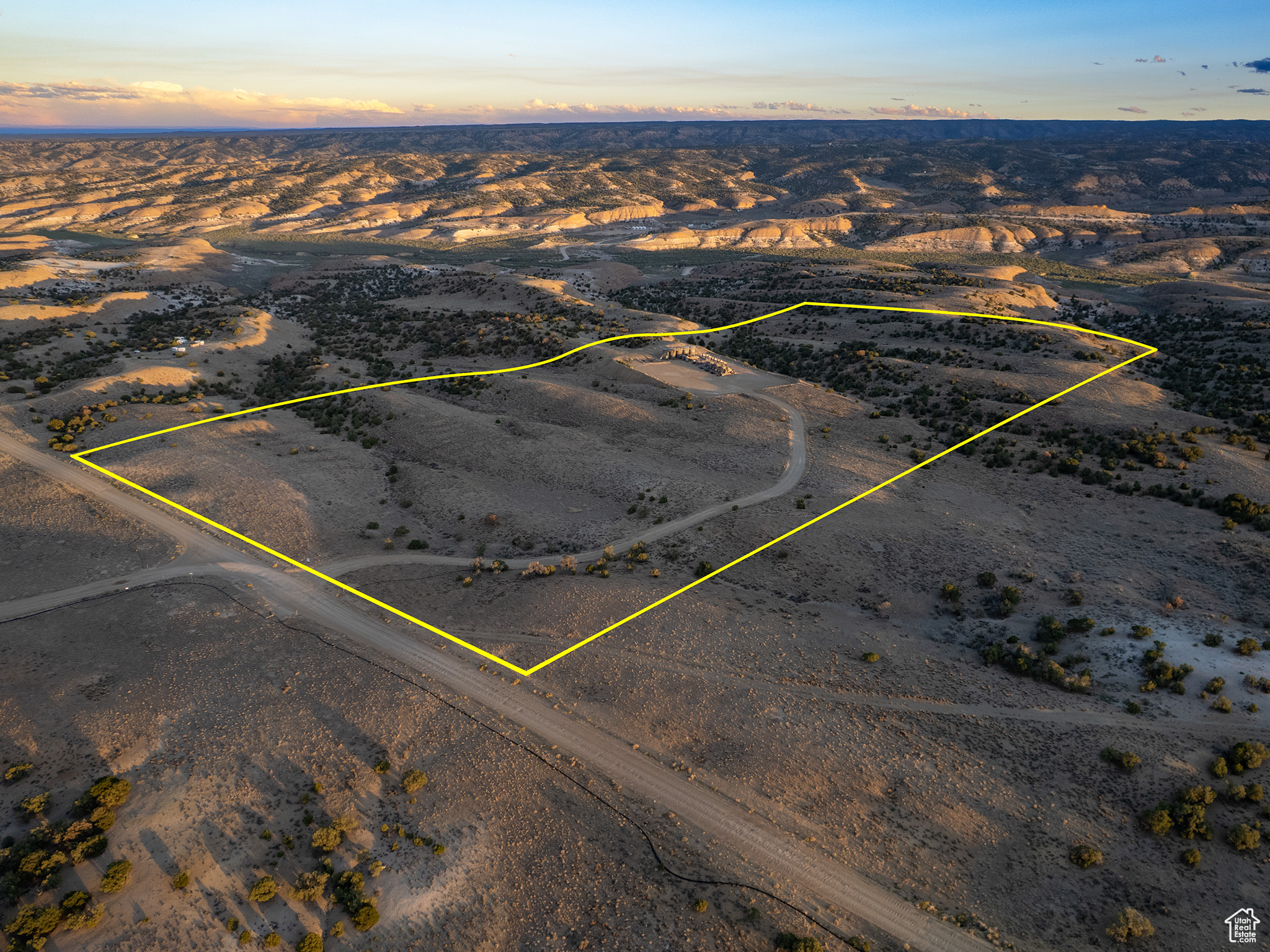 MOONDANCE RANCH - Land