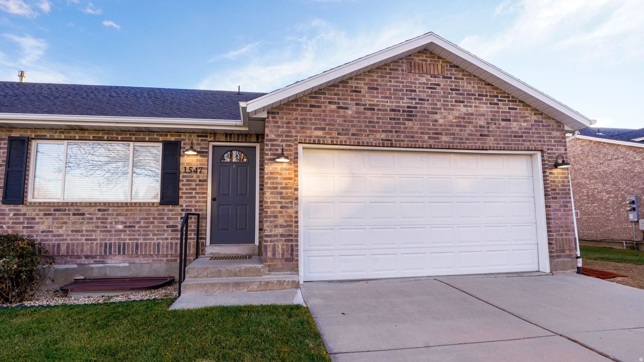 MAPLE MEADOWS - Residential Income