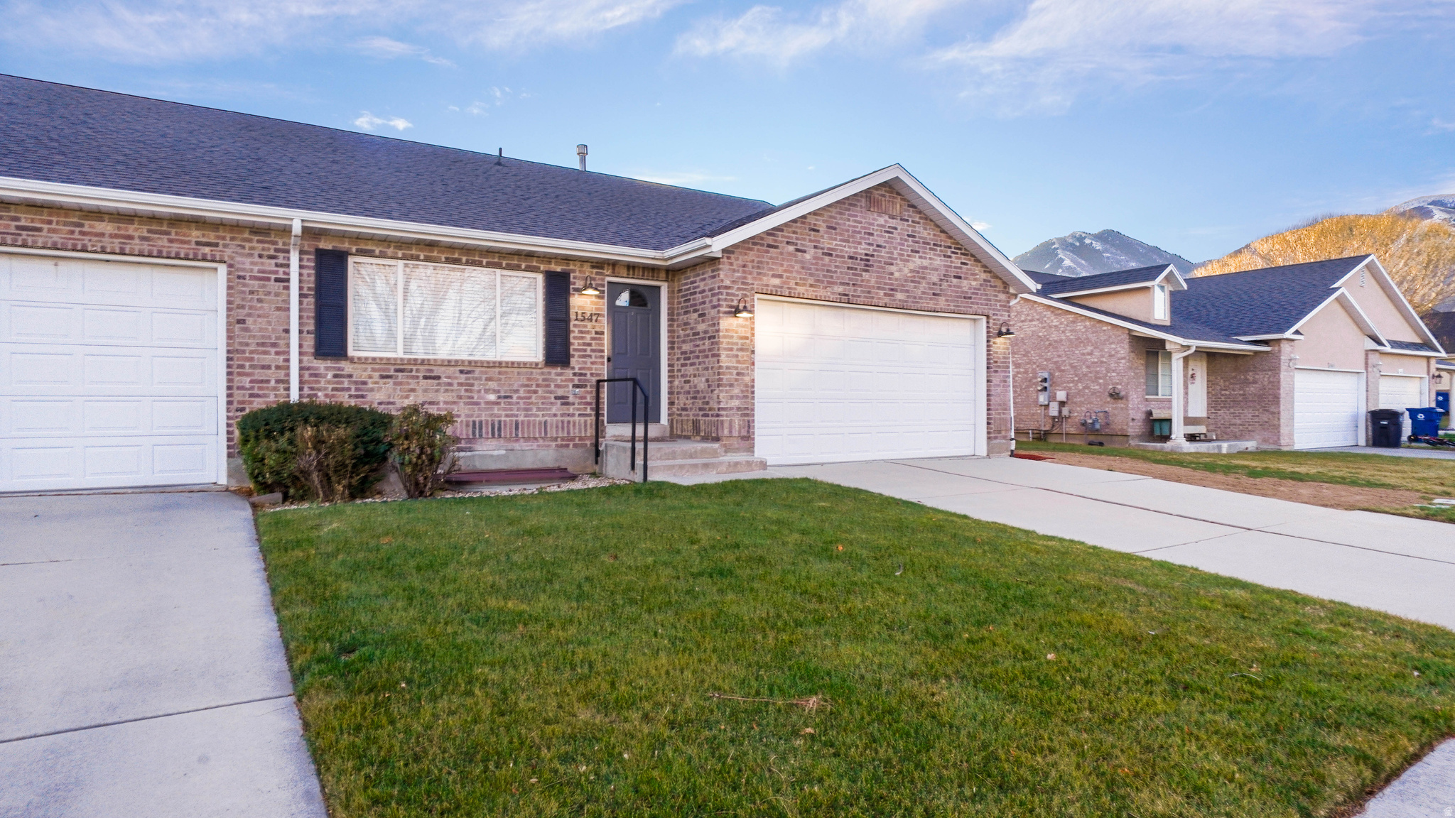 MAPLE MEADOWS - Residential Income