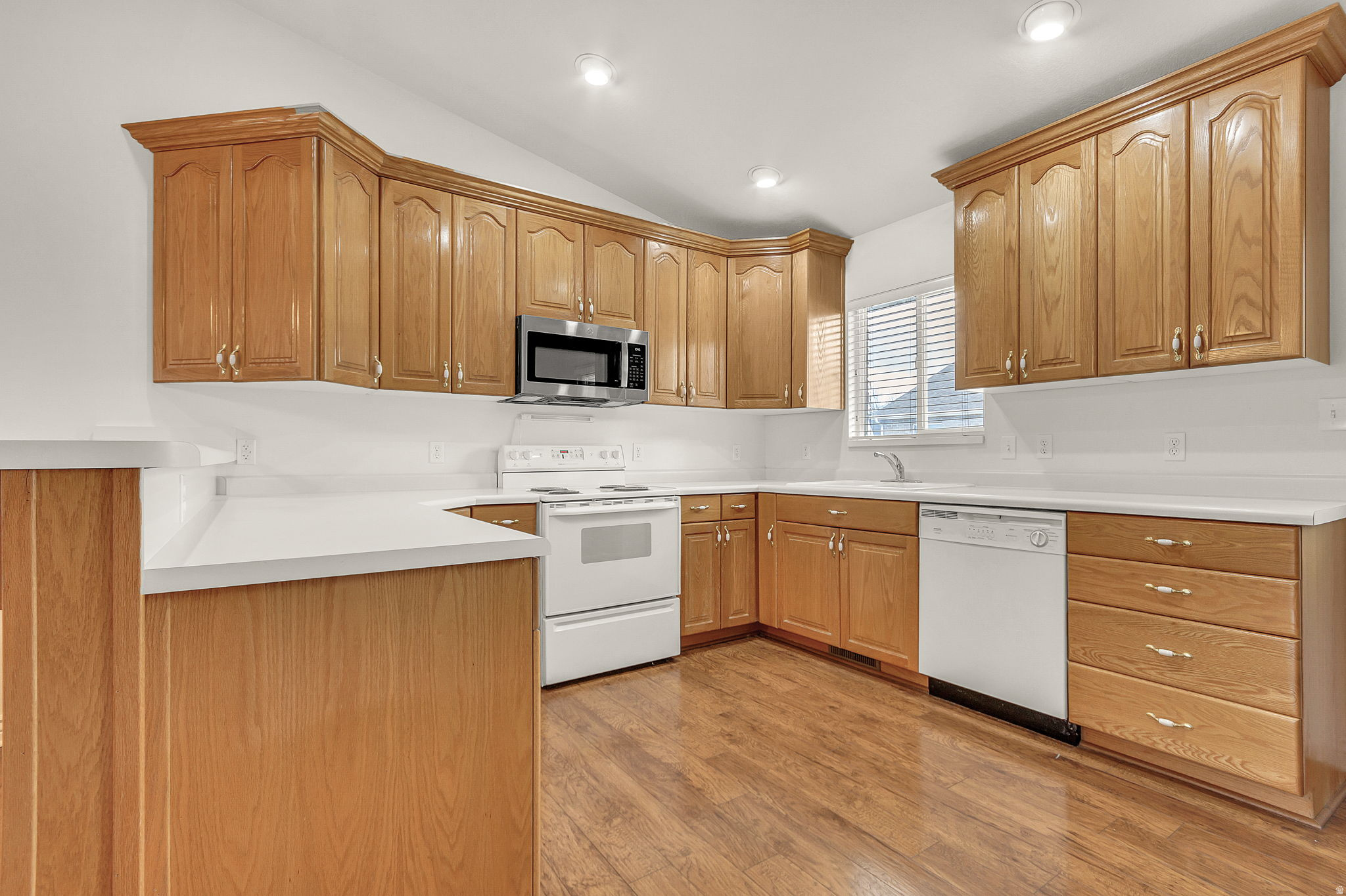 MAPLE MEADOWS - Residential Income