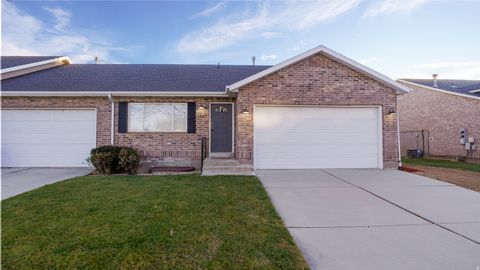 Photo of 1547 S 2120 E, Spanish Fork, UT 84660 (MLS # 2129475)