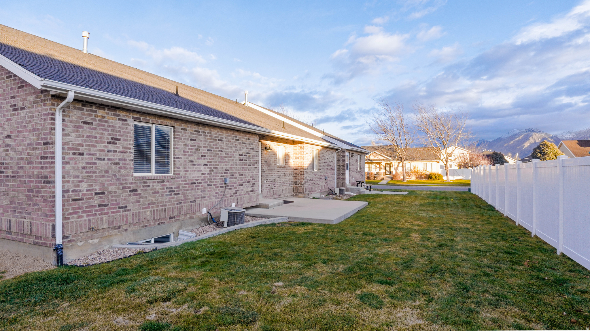 MAPLE MEADOWS - Residential Income