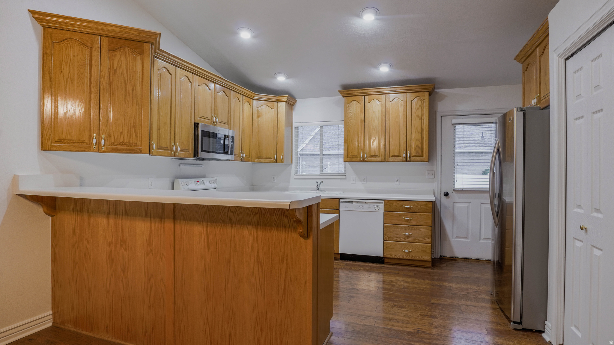 MAPLE MEADOWS - Residential Income