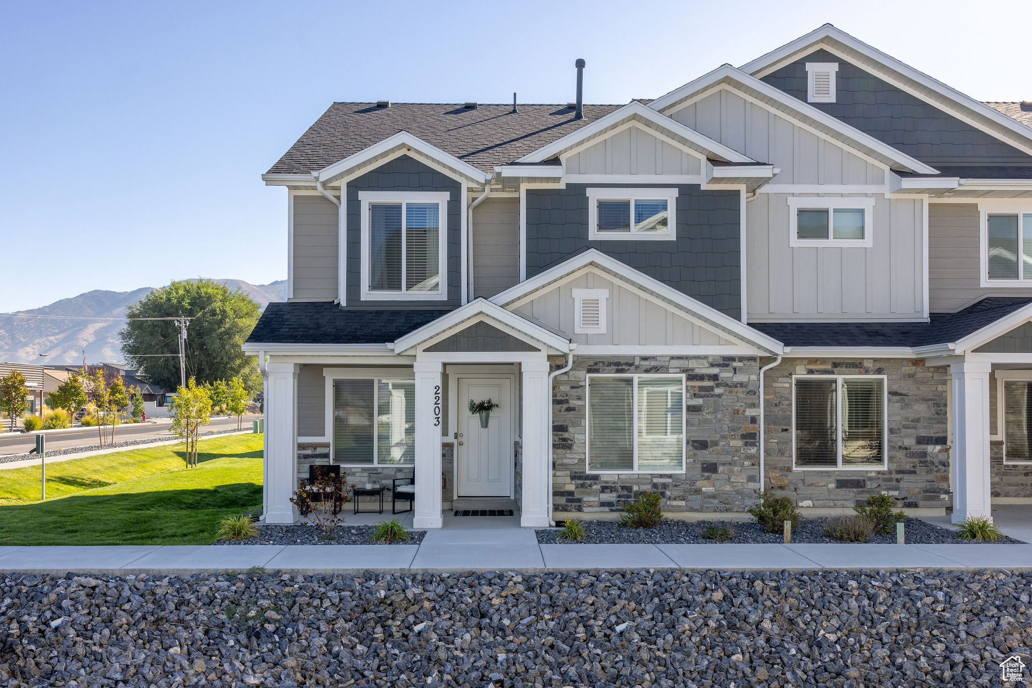FIREFLY ESTATES - Residential
