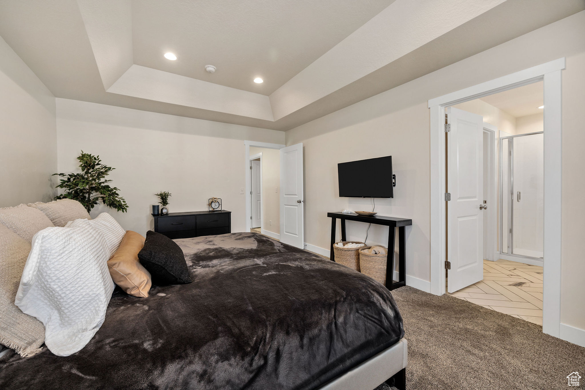 FIREFLY ESTATES - Residential