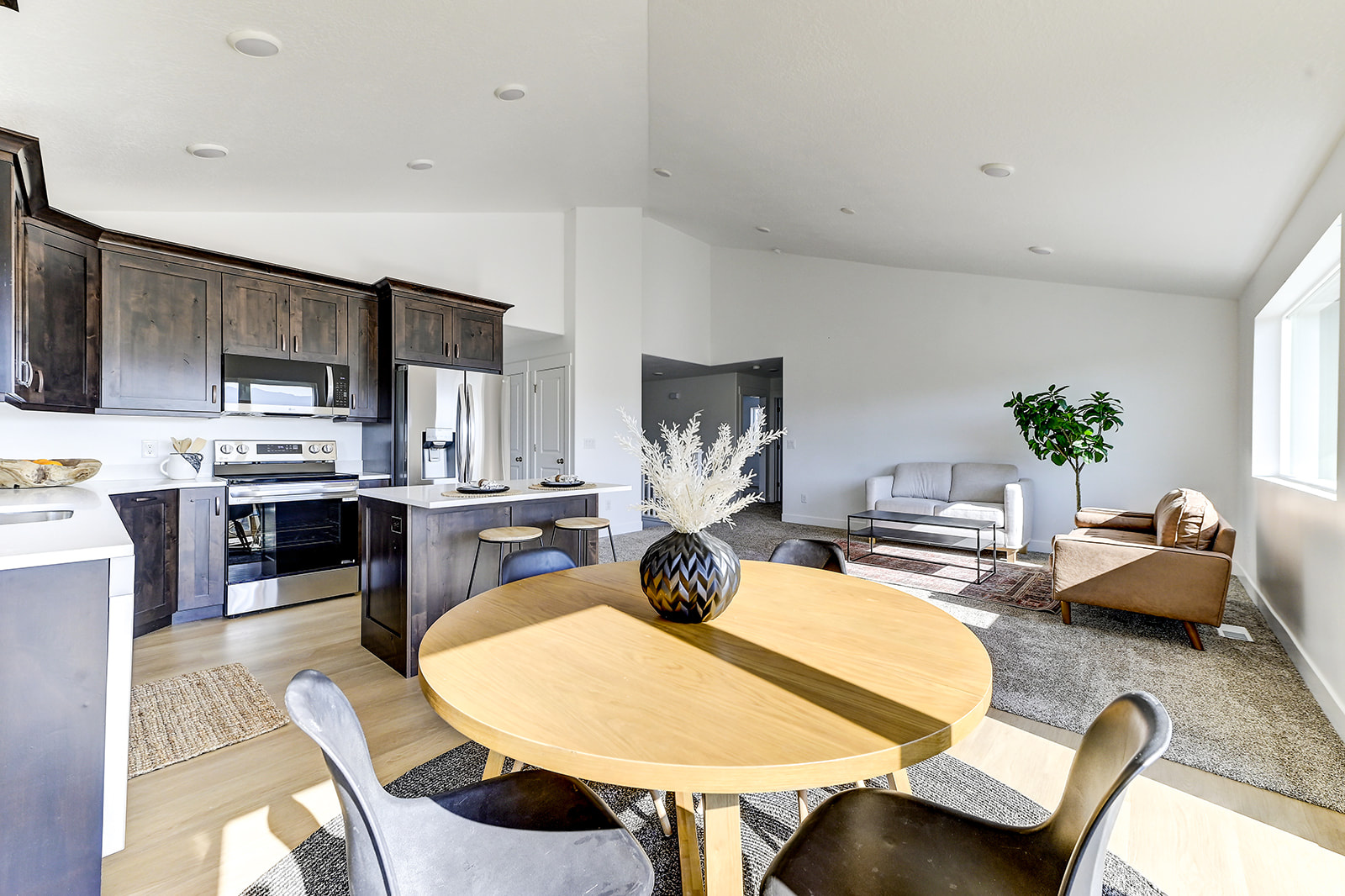 OVERLAKE ESTATES - Residential