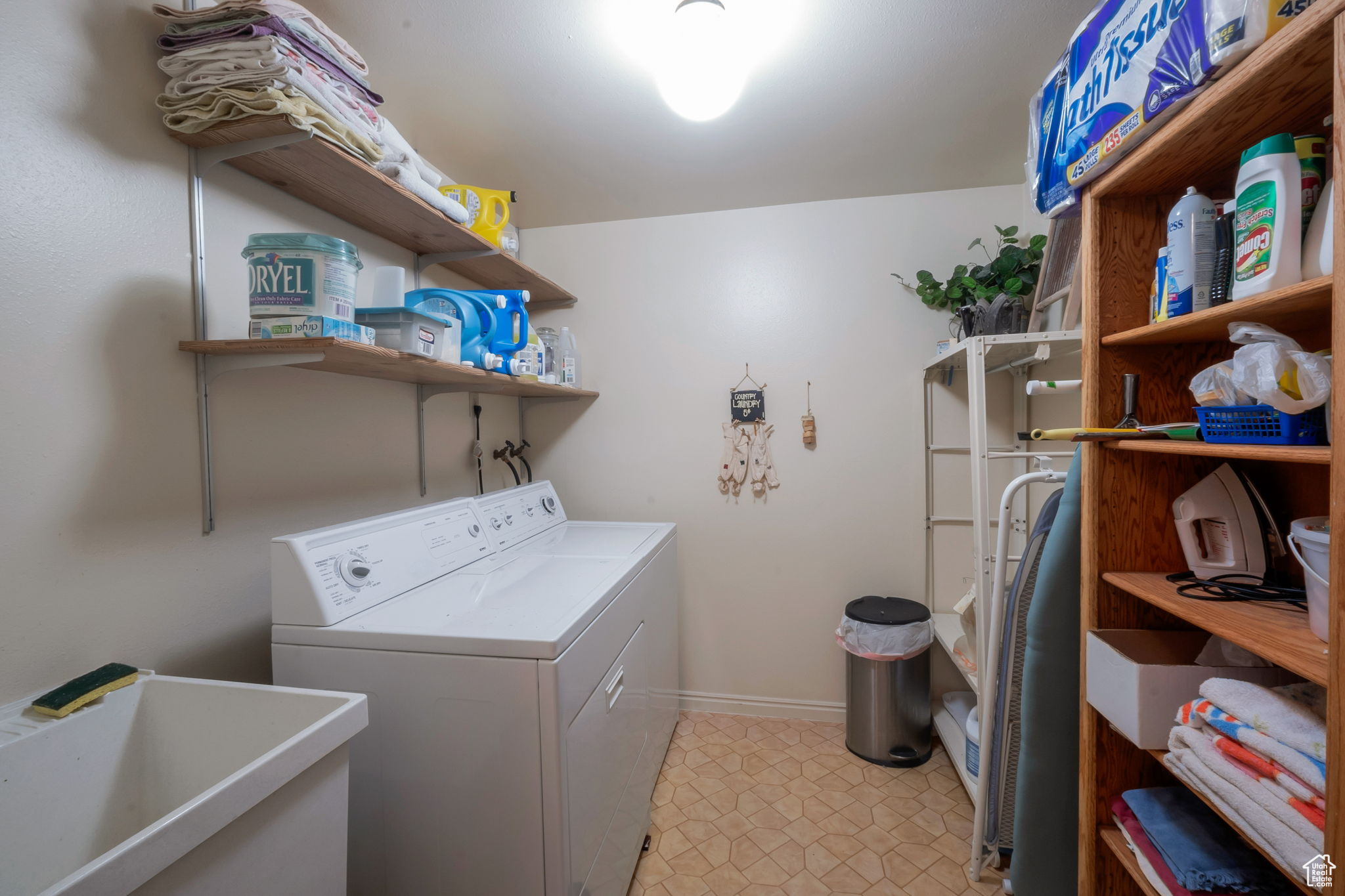 LAKECREST - Residential Income