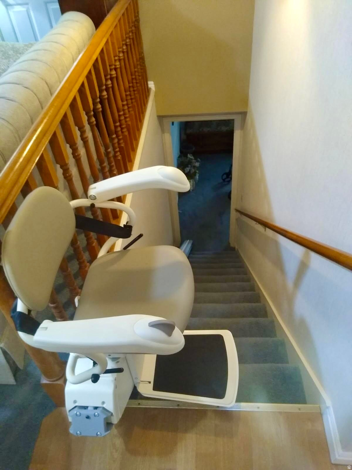 LAKECREST - Residential Income