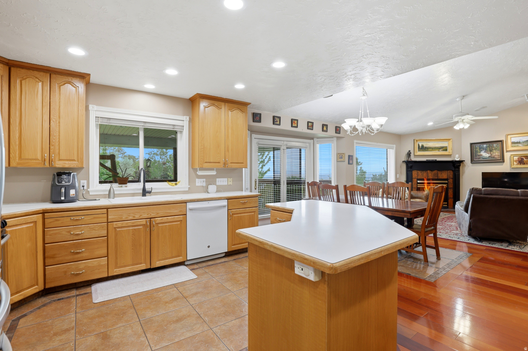 EAGLEWOOD ESTATES - Residential