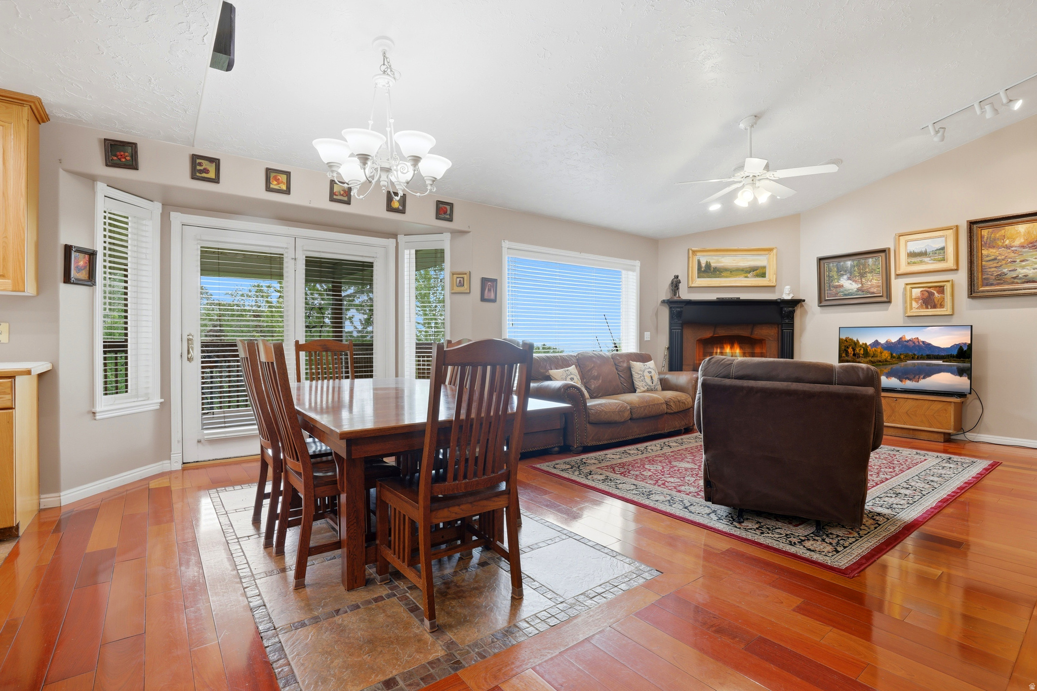 EAGLEWOOD ESTATES - Residential