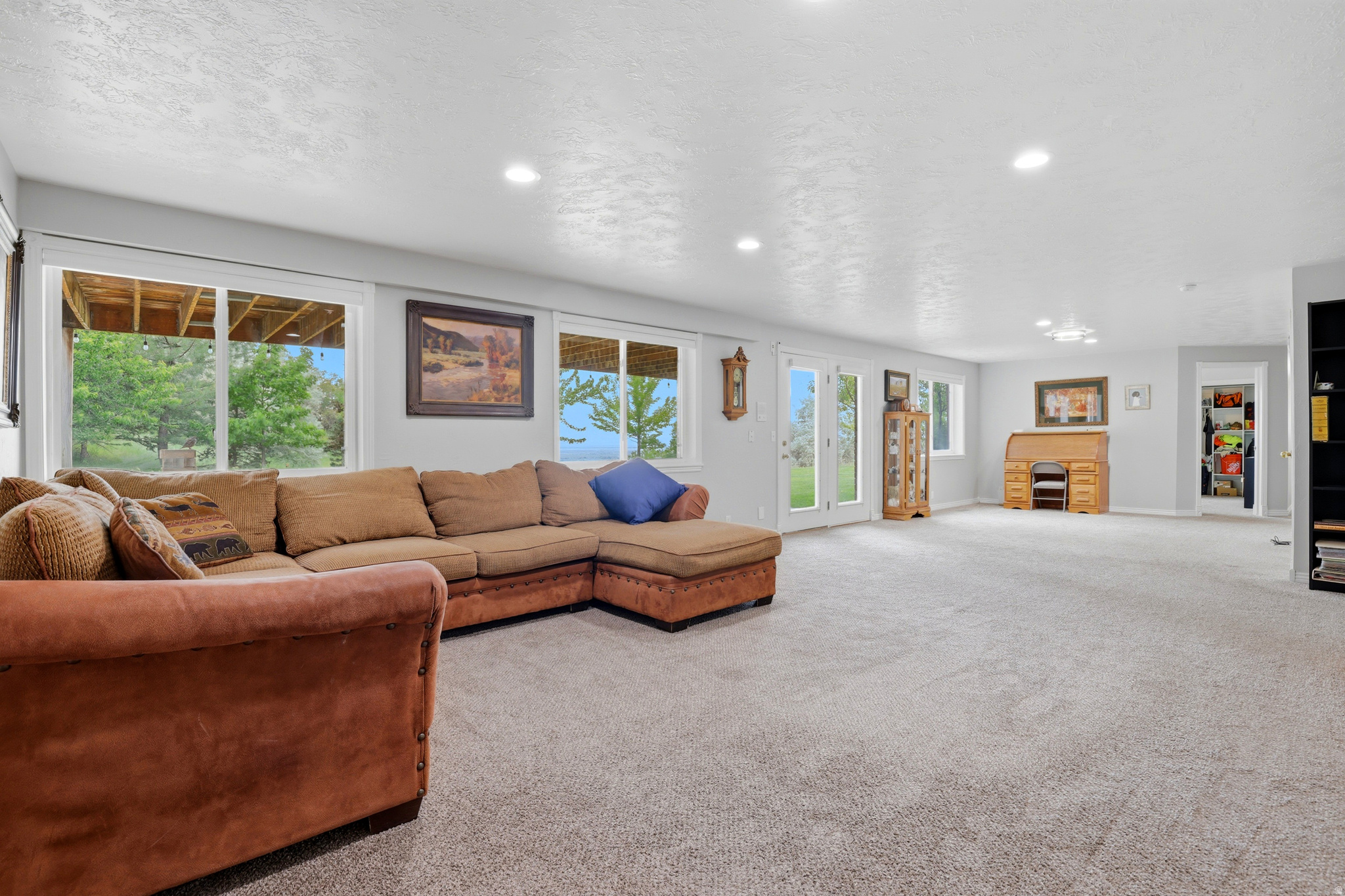 EAGLEWOOD ESTATES - Residential